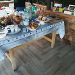 Tanit Panzió *