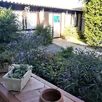 Tanit Frühstückspension *